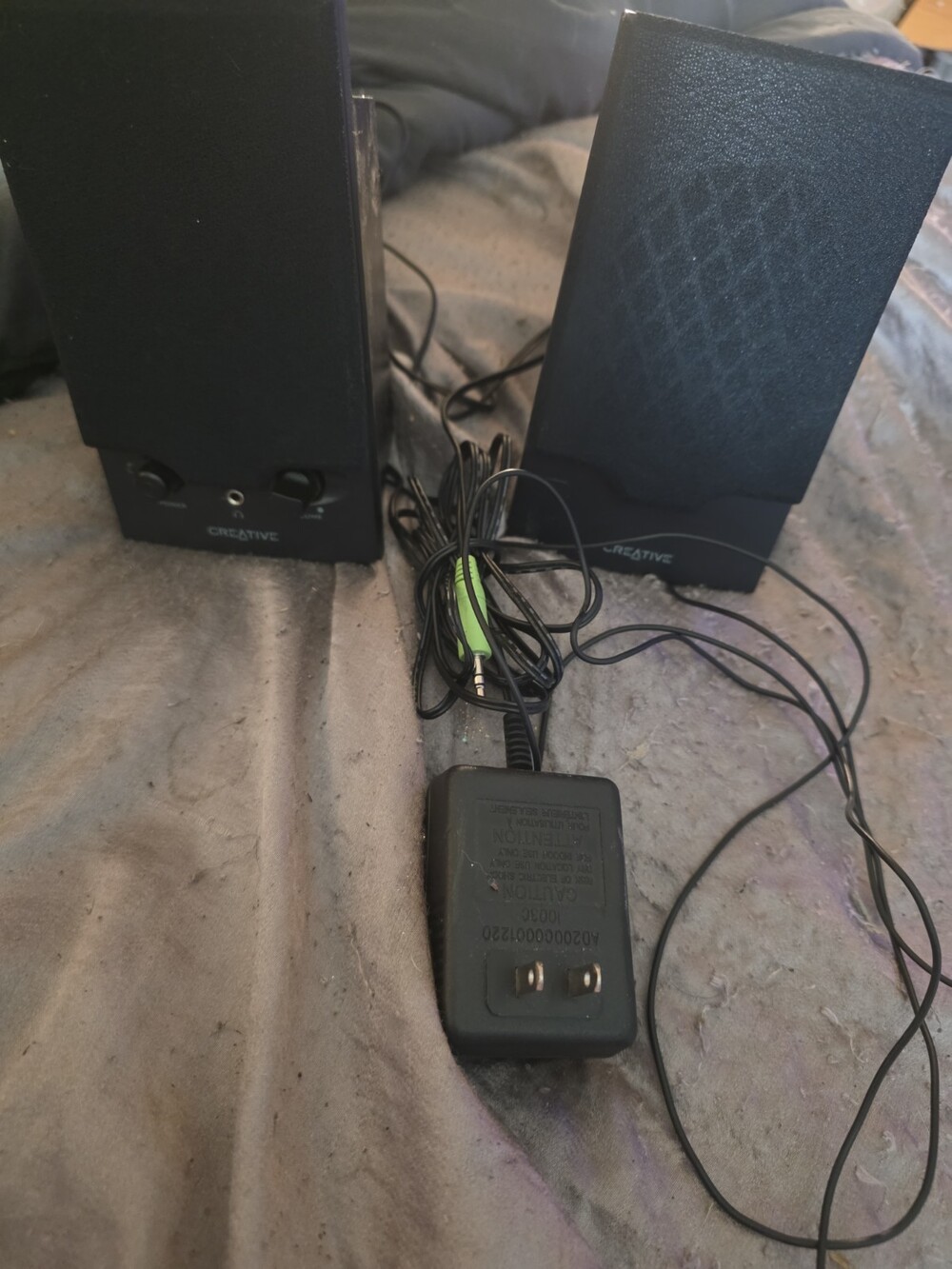 Creative Sound Blaster SBS250 Computer Speaker 2.0 Stereo with Power Adapter